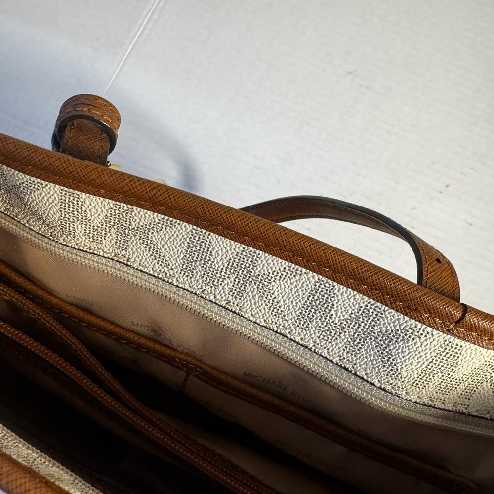 Michael Kors Cream and Brown Signature Tote - Picture 6 of 9